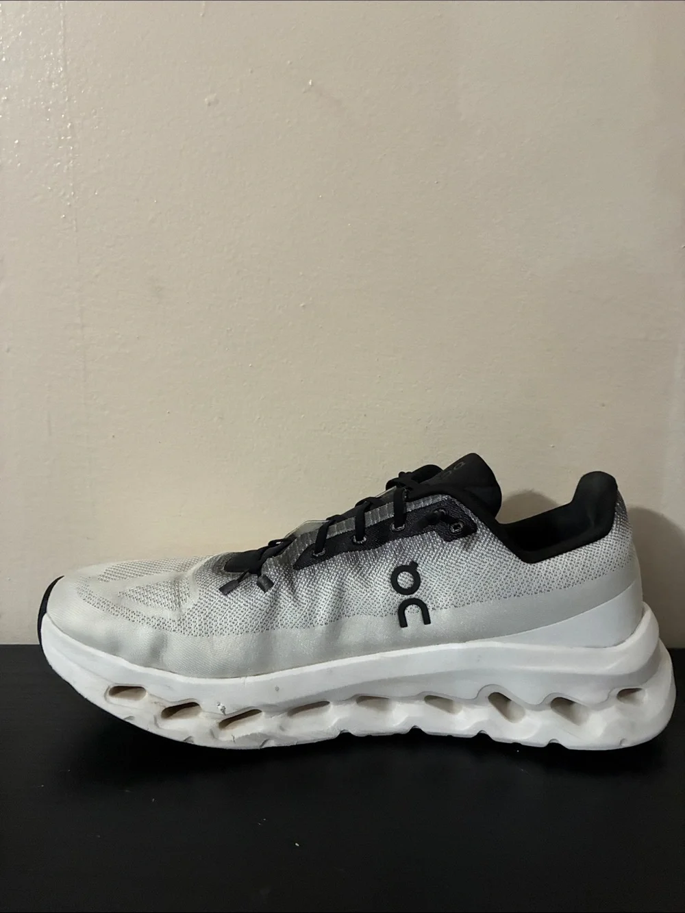 On Cloudtilt sneakers in the black and ivory colorway Mens Size 13M